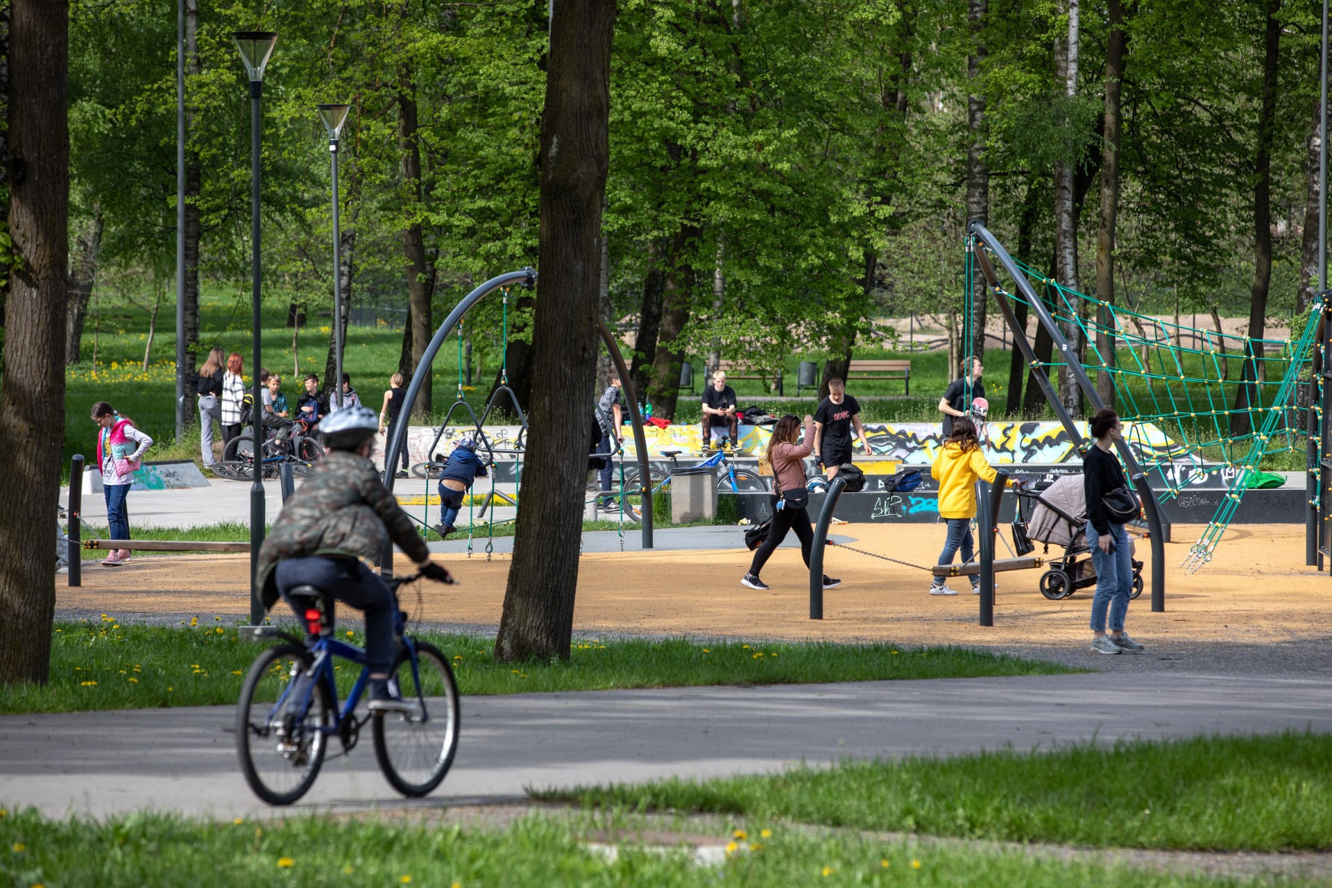 Central_City_Park_R.Parafinavi_ius.jpg