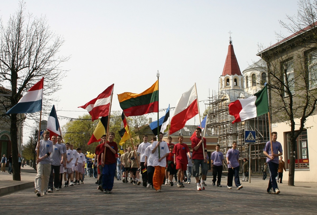 Gegužės 2 d. 2004 metais / D. Vyto nuotr.