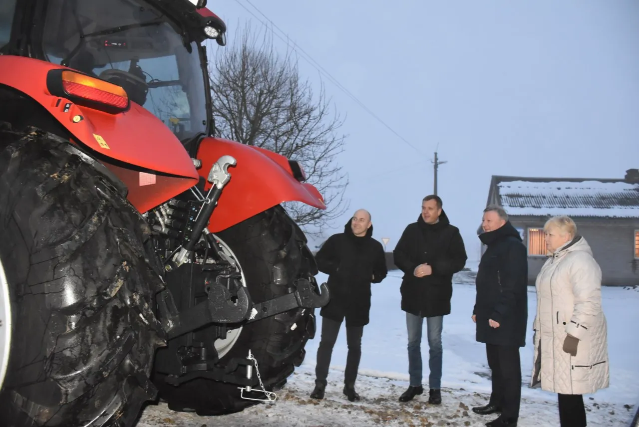 Tikimasi, jog seniūnijos nebeturės problemų nei greideriuojant kelius, nei valant sniegą