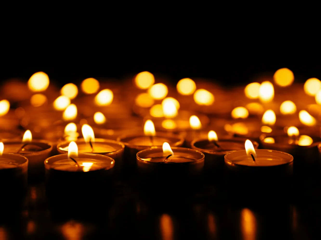 candles-set-lighting-candles-dark