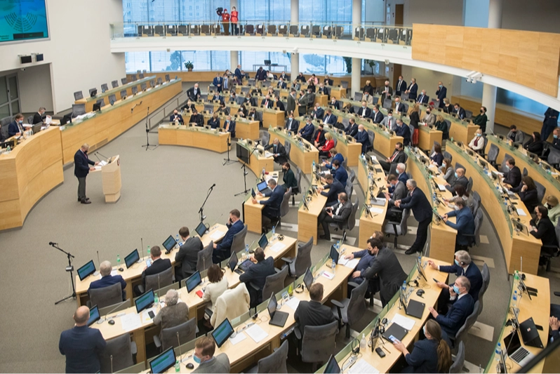 Vyriausybė teikia Seimo rudens sesijai svarbiausių įstatymų projektus
