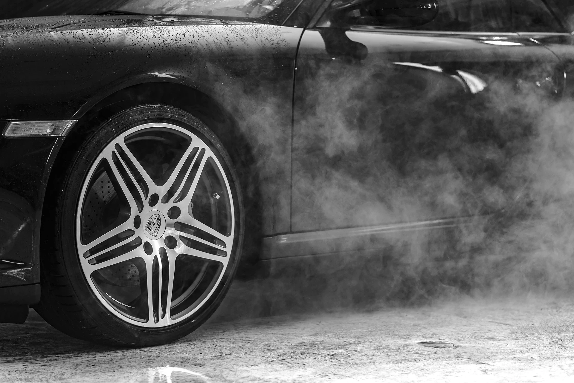 Siūloma  uždrausti eksploatuoti automobilius, jei vizualiai matomi nebūdingi dūmai