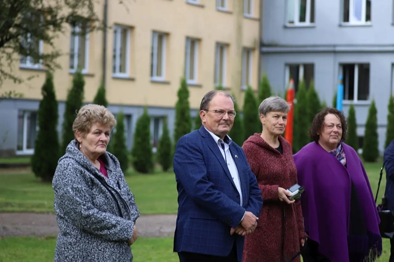 Pasodintas iš Stelmužės ąžuolo gilės išaugintas ąžuoliukas