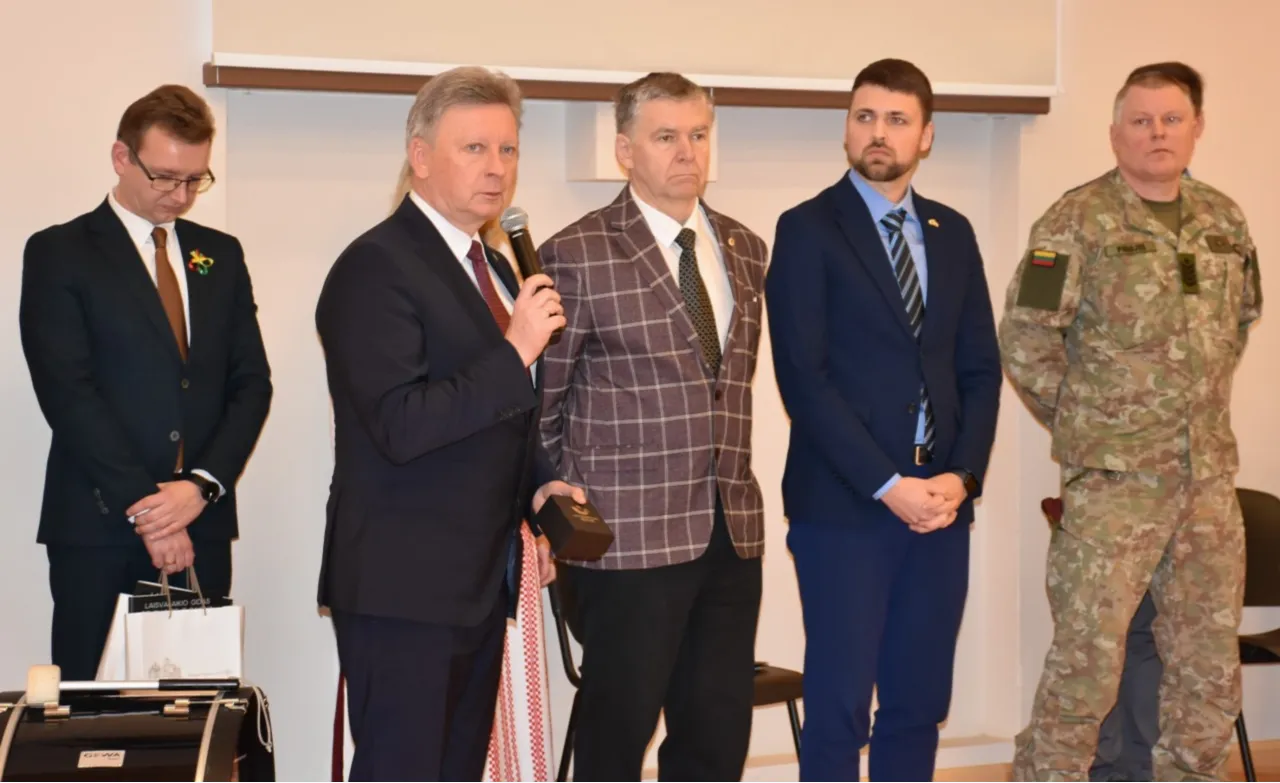Respublikinio būrių rikiuotės konkurso dalyvius sveikino Savivaldybės meras Audrius Klišonis