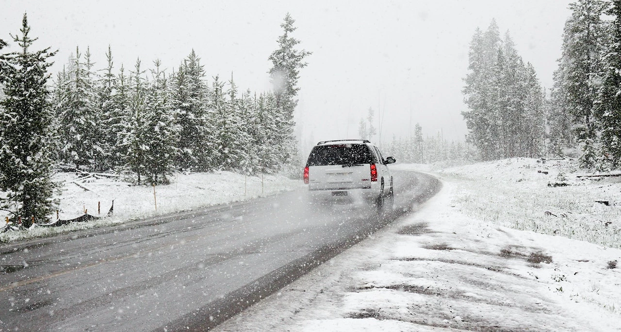 Silpnosios automobilių vietos žiemą: ekspertai pataria, kaip išvengti nemalonių siurprizų