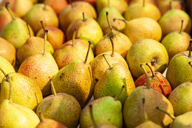 yellow-pears-with-red-dots-grocery-stock-114579-9375.jpg