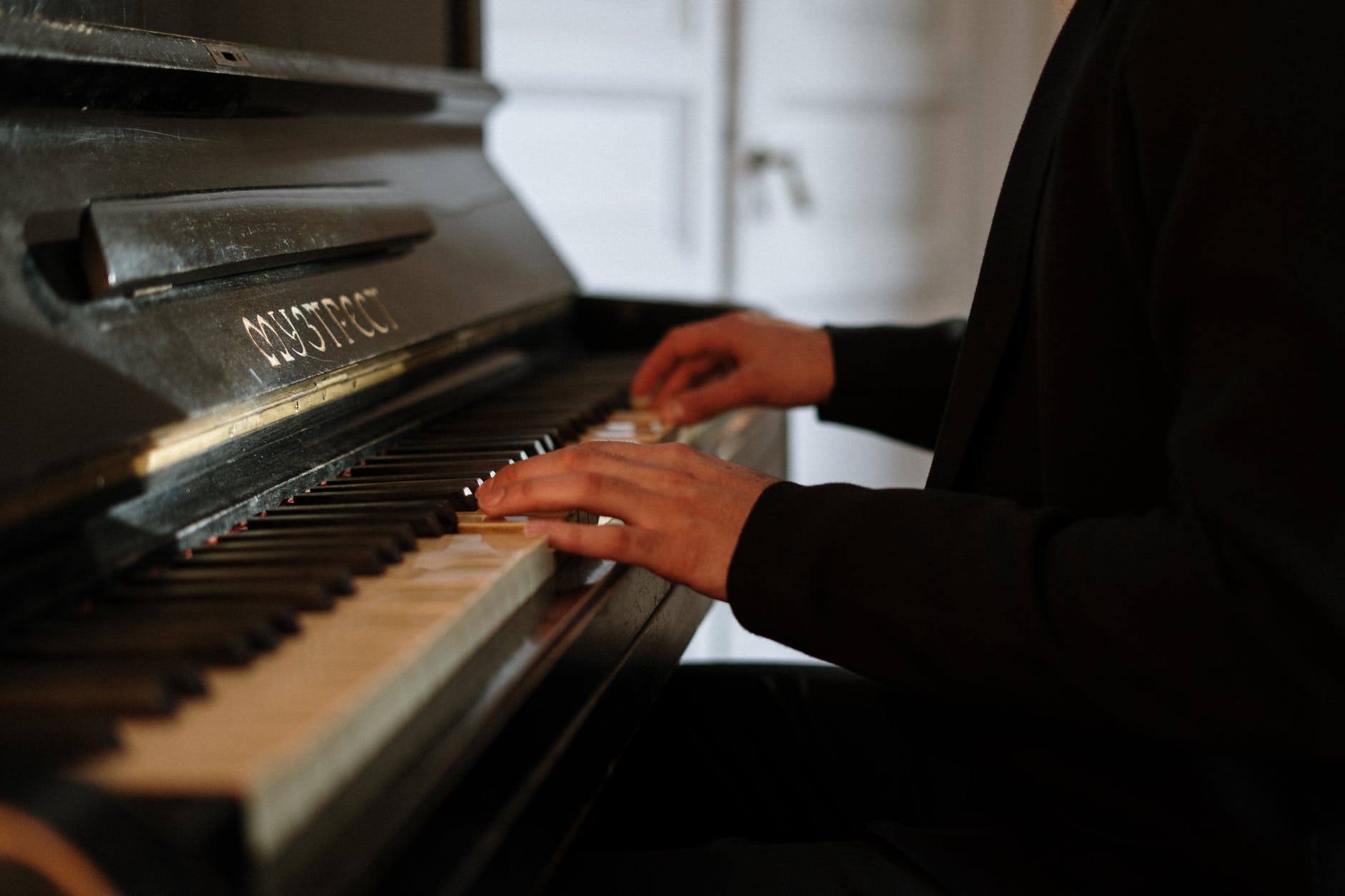 Kodėl reikia samdyti profesionalius pianino pervežėjus?