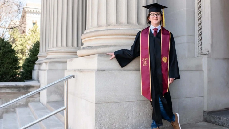 13-me­tis ge­ni­jus jau tu­ri fi­zi­kos ba­ka­lau­ro laips­nį