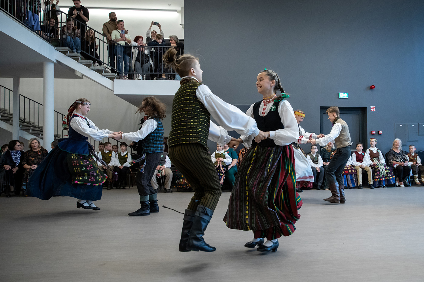 Folklorinių šokių šokėjai trypė finaliniame „Patrepsynės“ varžytuvių etape