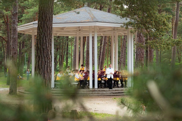 Palangos Birutės parkas prisipildys pučiamųjų muzikos garsų – prasideda koncertų ciklas „Orkestro vasara“